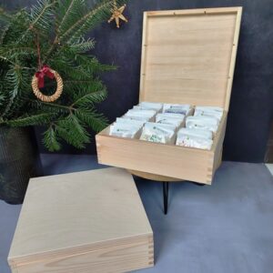 Dřevěná krabička na čaj s devíti přihrádkami bez přezky