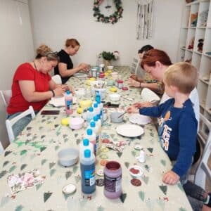 ODPOLEDNÍ KERAMIKA PRO MALÉ I VELKÉ 15:00 – 17:00